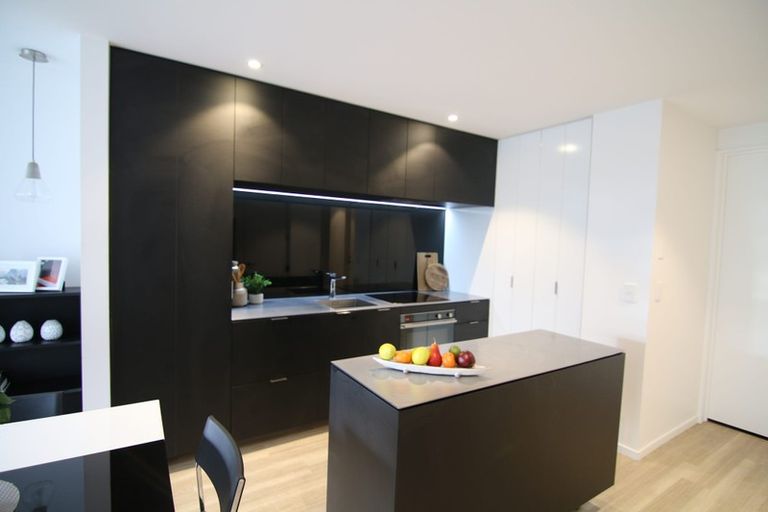 Photo of property in 138e Holly Road, St Albans, Christchurch, 8014