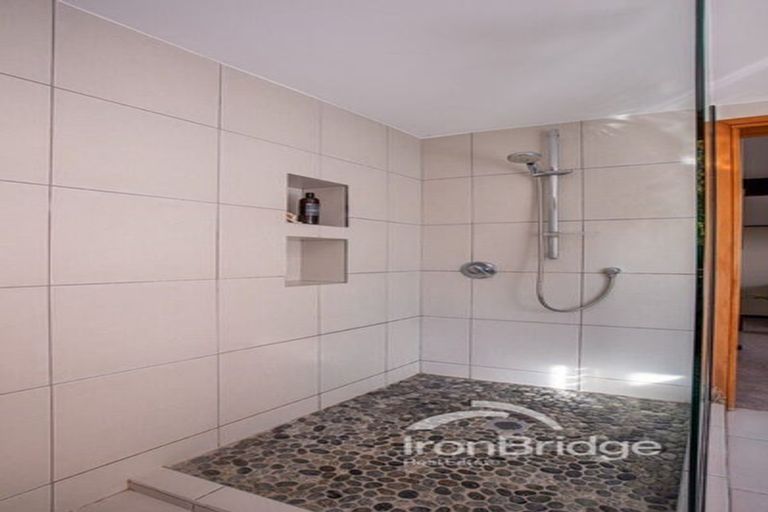 Photo of property in 6b Chatsworth Road, Silverstream, Upper Hutt, 5019