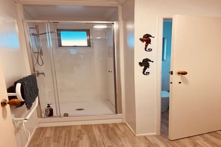 Photo of property in 18 Hinewa Road, Otumoetai, Tauranga, 3110