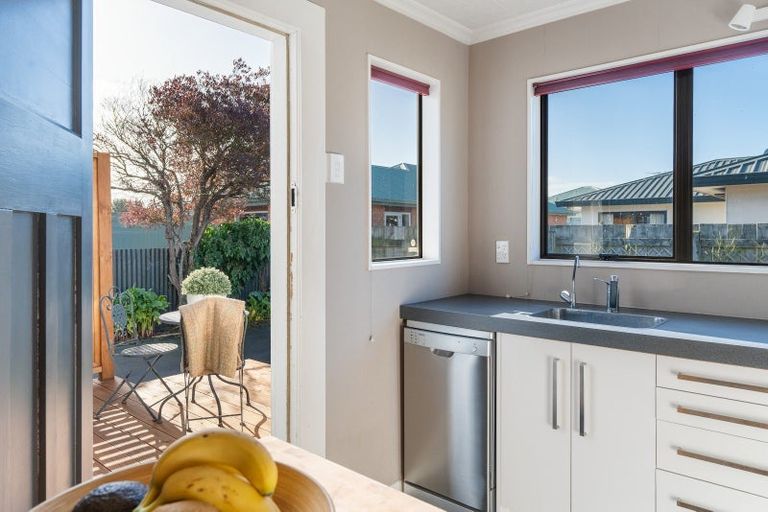 Photo of property in 15 East Avenue, Saint Kilda, Dunedin, 9012