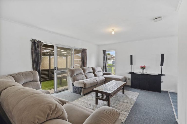 Photo of property in 2 Trounson Avenue, Clendon Park, Auckland, 2103