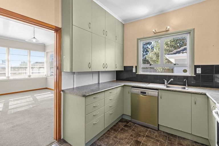 Photo of property in 27 Tokomaru Street, Welbourn, New Plymouth, 4312