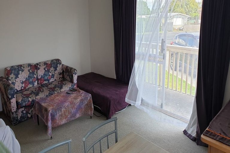 Photo of property in 193 Birkdale Road, Birkdale, Auckland, 0626