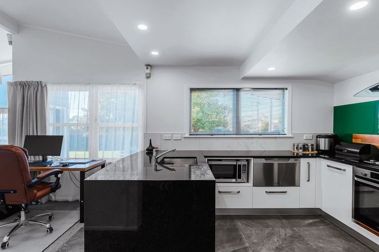 Photo of property in 8 Simkin Street, Taupo, 3330