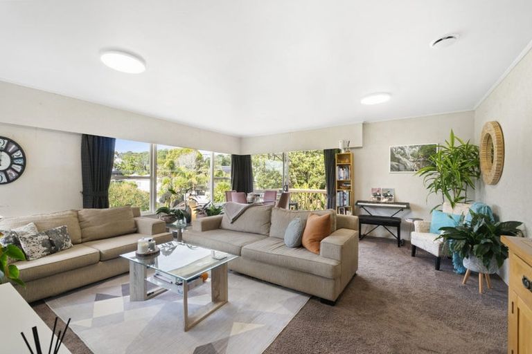 Photo of property in 1/27 Sandown Road, Rothesay Bay, Auckland, 0630