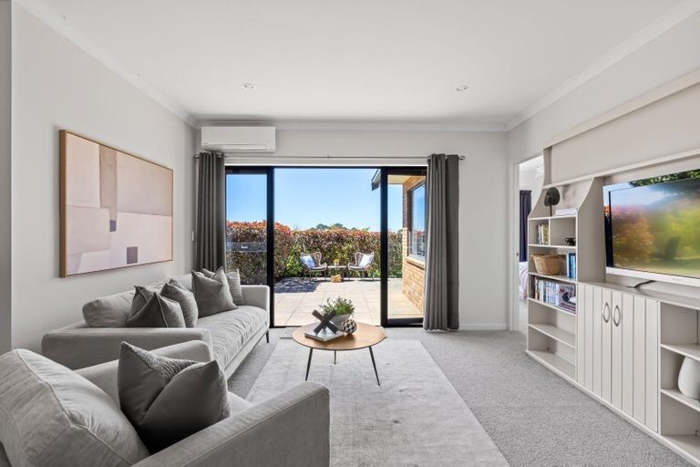 Photo of property in 15 Joblin Road, Wainui, Silverdale, 0994