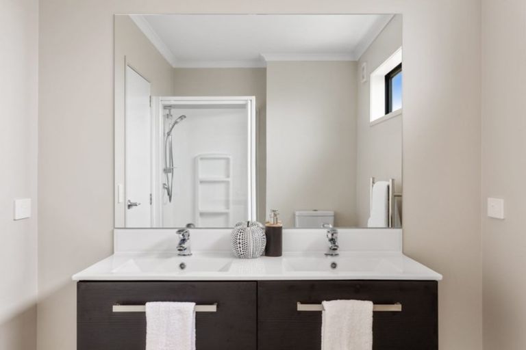 Photo of property in 22 Peihana Road, Hobsonville, Auckland, 0616