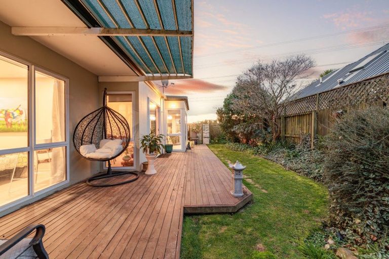 Photo of property in 46 Westgrove Avenue, Avonhead, Christchurch, 8042