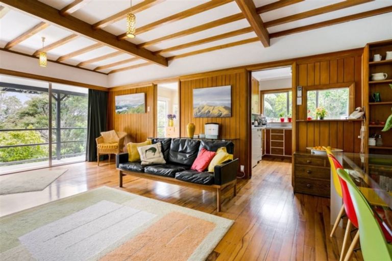 Photo of property in 169 Scenic Drive, Titirangi, Auckland, 0604