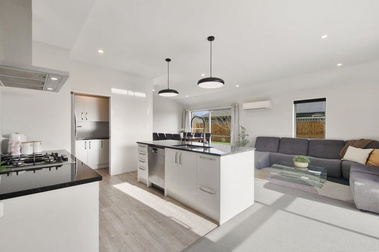 Photo of property in 6 Fox Lane, Rolleston, 7615