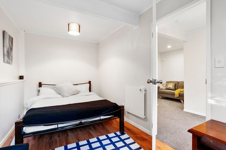 Photo of property in 49 Onedin Place, Titirangi, Auckland, 0604