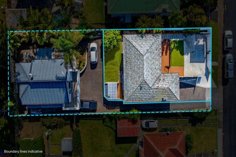 Photo of property in 1/10 Stanaway Street, Hillcrest, Auckland, 0627