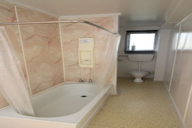 Photo of property in 4/23 Bulteel Street, New Plymouth, 4310