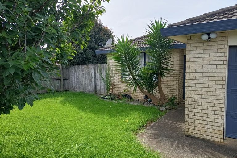 Photo of property in 32 Kayes Road, Pukekohe, 2120