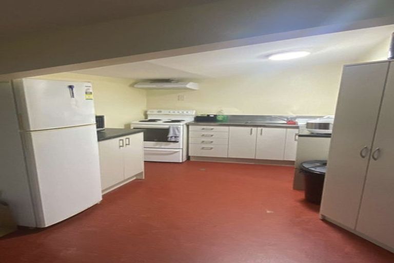 Photo of property in 5u8 Hopper Street, Mount Cook, Wellington, 6011