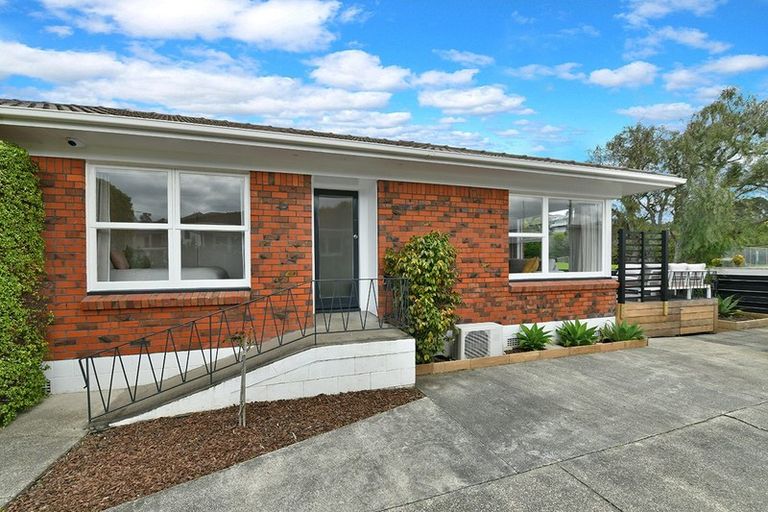 Photo of property in 4/766 Beach Road, Browns Bay, Auckland, 0630