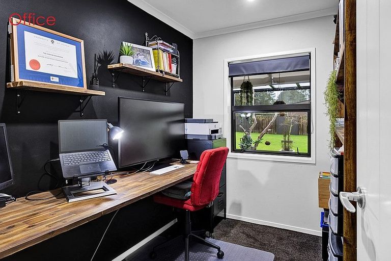 Photo of property in 34 Mercade Close, Stratford, 4332