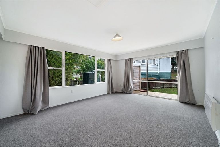 Photo of property in 22 Karaka Street, Helensville, 0800