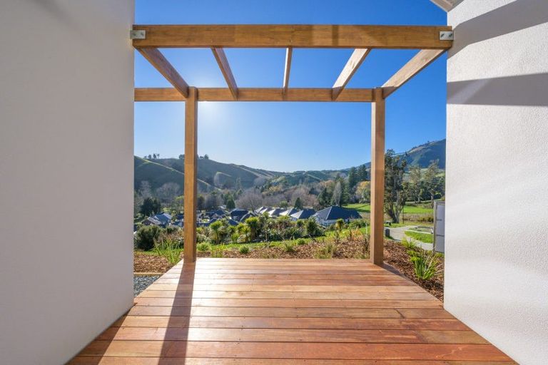 Photo of property in 2 Hill Tops Way, Stoke, Nelson, 7011