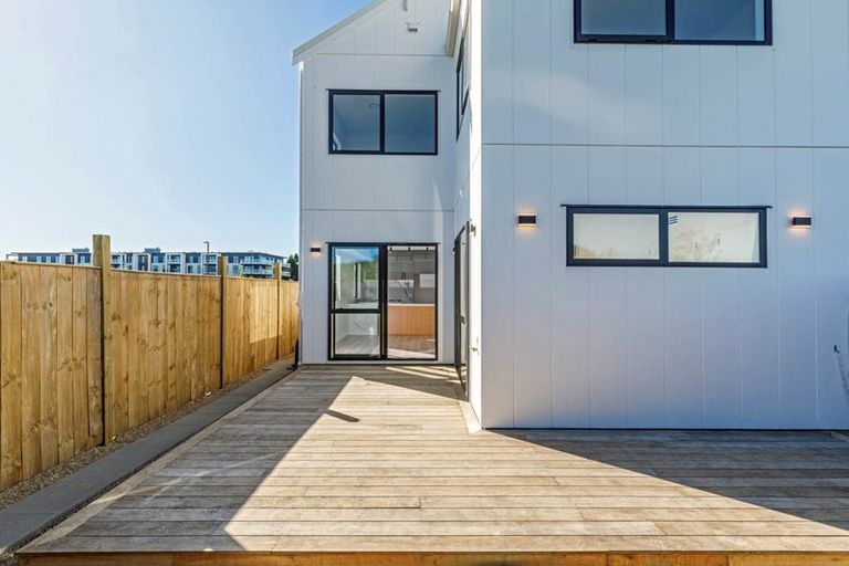 Photo of property in 5 Green Bamboo Road, Hobsonville, Auckland, 0616