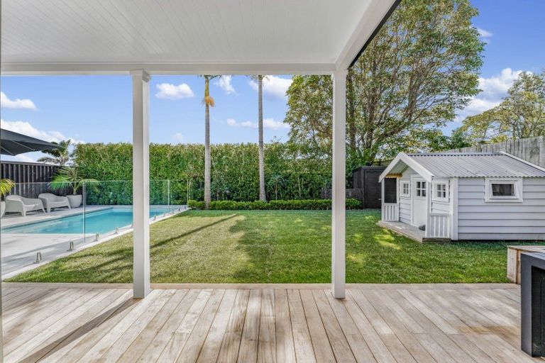 Photo of property in 2a Egremont Street, Belmont, Auckland, 0622