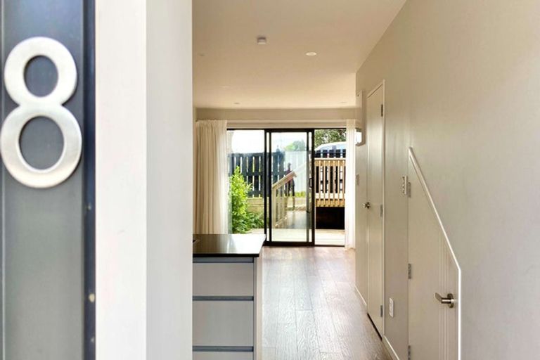 Photo of property in 8/36 Kaipatiki Road, Glenfield, Auckland, 0629