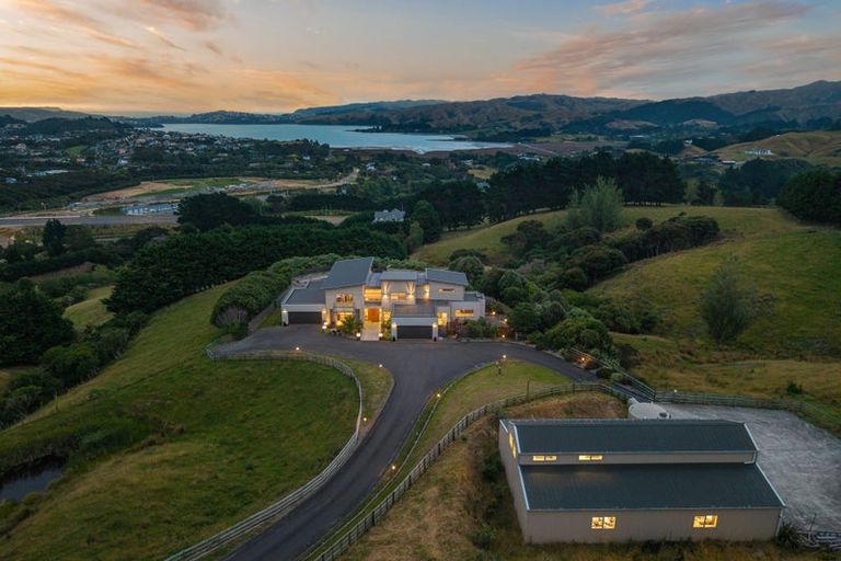 Photo of property in 75b Paremata Haywards Road, Pauatahanui, Porirua, 5381