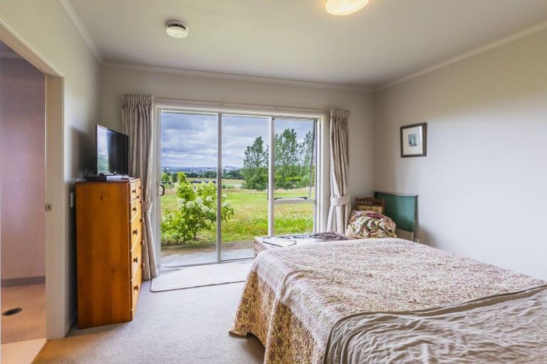 Photo of property in 33 Jg Wilson Drive, Waipukurau, 4281