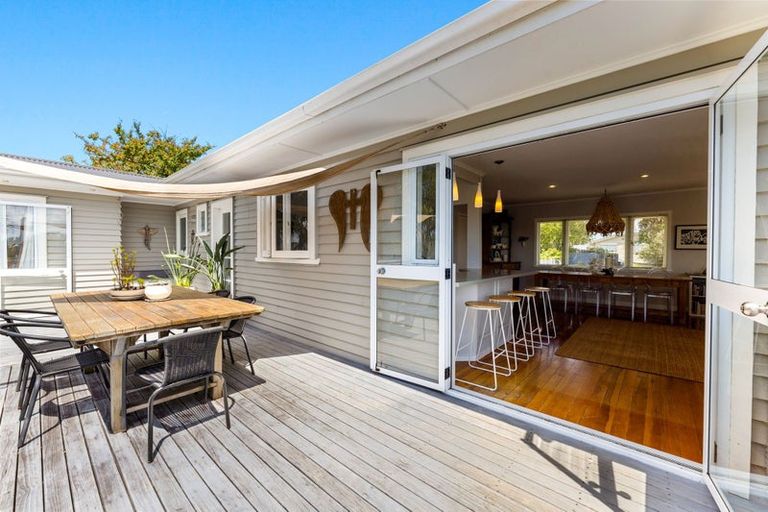 Photo of property in 1/73 Birkdale Road, Birkdale, Auckland, 0626