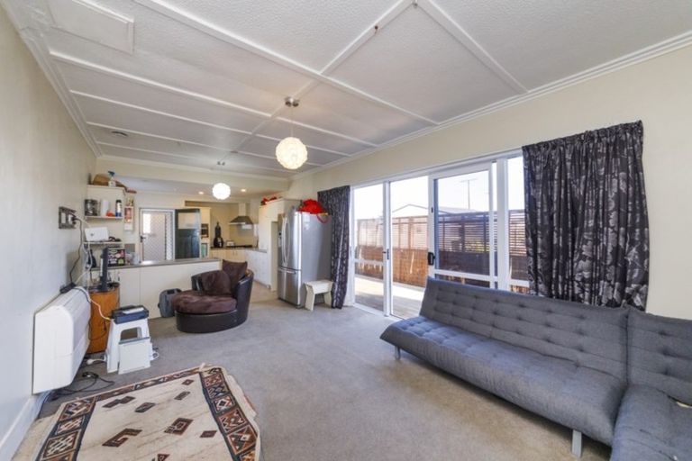 Photo of property in 23 Hunia Street, Marton, 4710