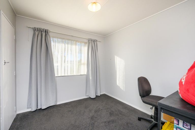 Photo of property in 44 Kaimanawa Street, Kelvin Grove, Palmerston North, 4414
