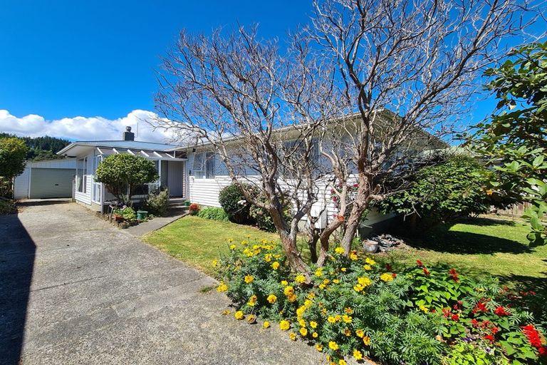 Photo of property in 32 Mohaka Street, Wainuiomata, Lower Hutt, 5014