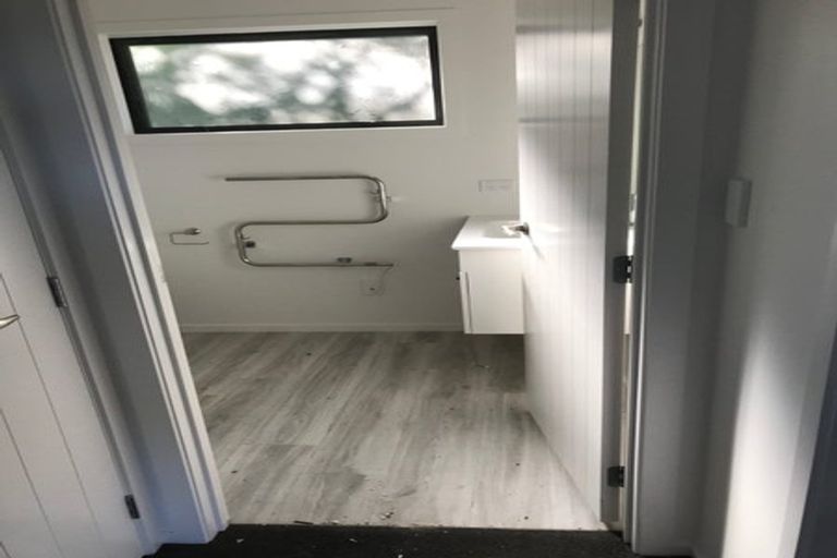 Photo of property in 38 Tree View Avenue, Glenfield, Auckland, 0629