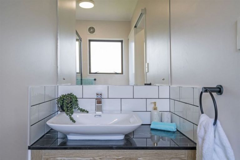 Photo of property in 2a Nicholas Avenue, Whitianga, 3510