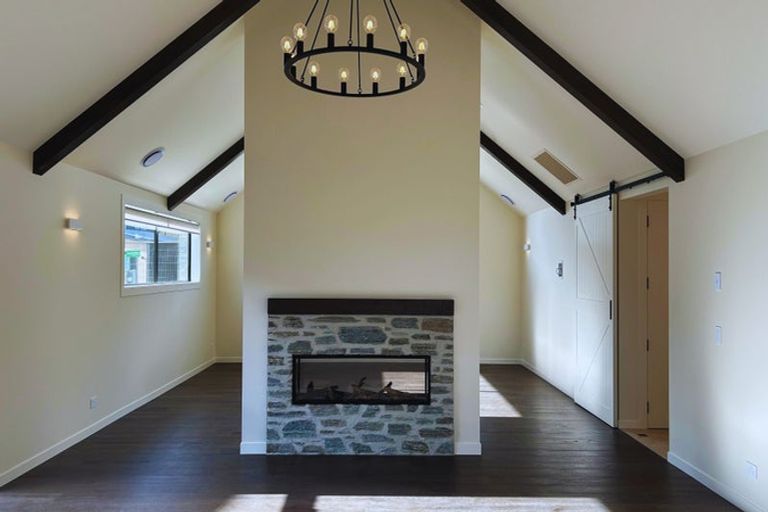 Photo of property in 107 Spur Ridge Rise, Jacks Point, 9371