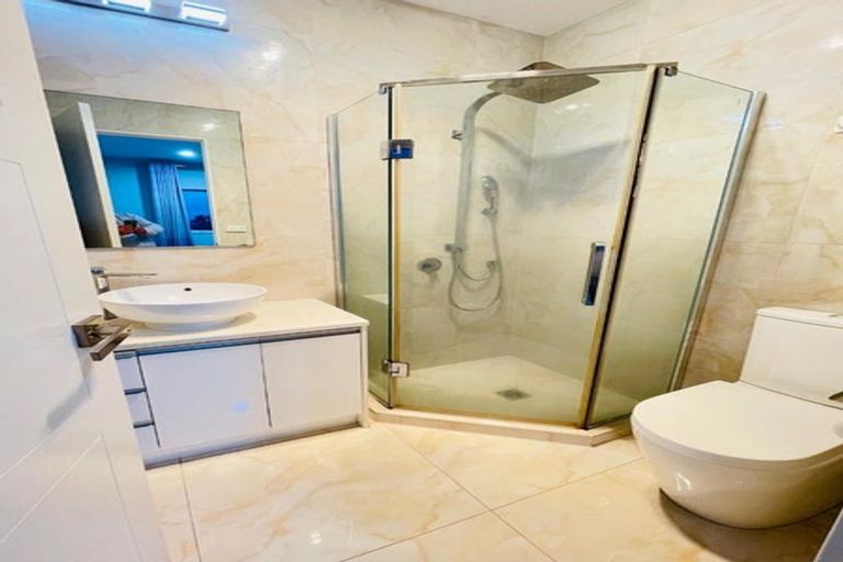 Photo of property in 23 Bartells Drive, Goodwood Heights, Auckland, 2105