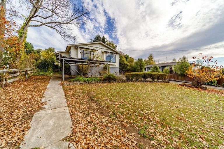 Photo of property in 76 Porangahau Road, Waipukurau, 4200