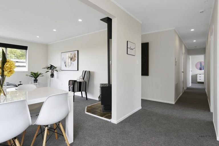 Photo of property in 19 Roick Parade, Glen Eden, Auckland, 0602