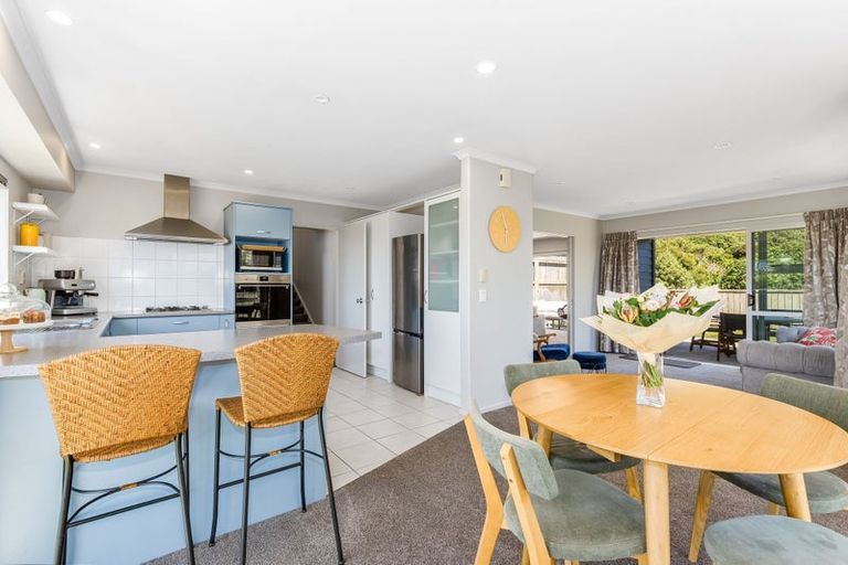 Photo of property in 31 Aspiring Terrace, Aotea, Porirua, 5024
