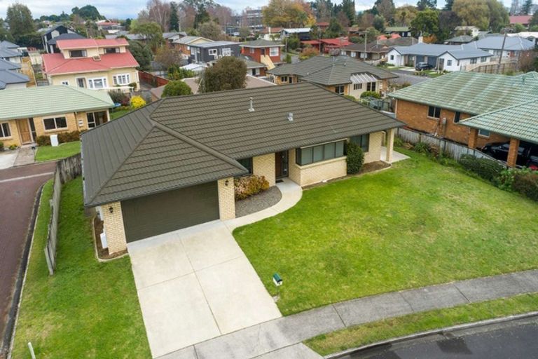Photo of property in 4 Mews Place, Forest Lake, Hamilton, 3200