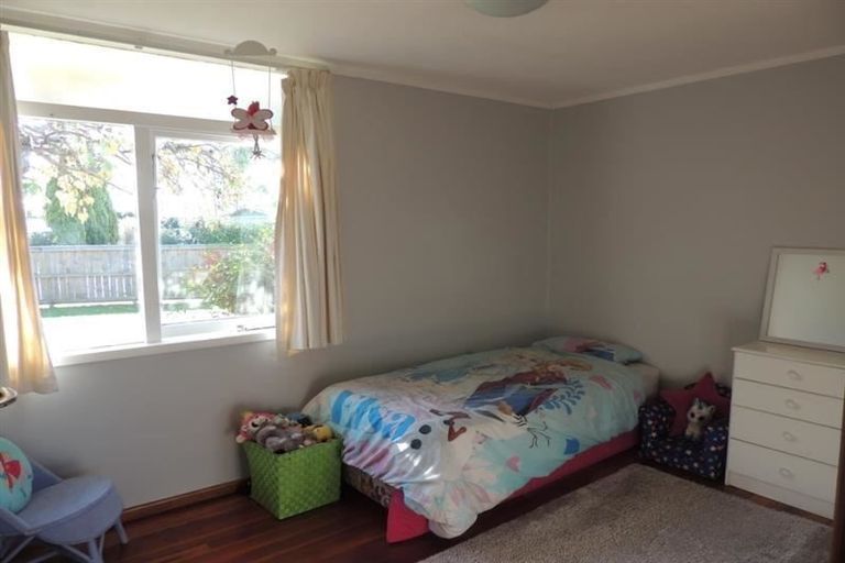 Photo of property in 2 Cornwall Road, Taradale, Napier, 4112