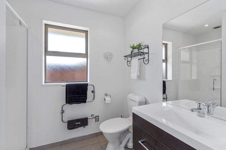 Photo of property in 5 Grace Close, Aidanfield, Christchurch, 8025