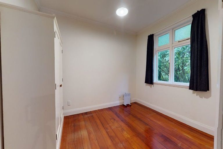 Photo of property in 75 Chamberlain Road, Karori, Wellington, 6012