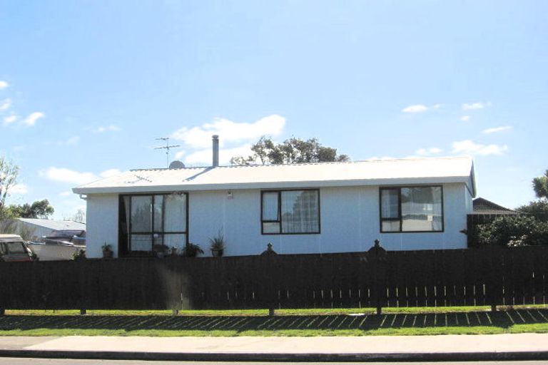Photo of property in 34 Heathdale Crescent, Papakura, 2110