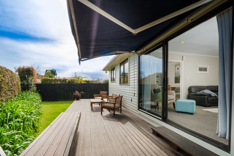 Photo of property in 4 Stafson Lane, Te Atatu Peninsula, Auckland, 0610