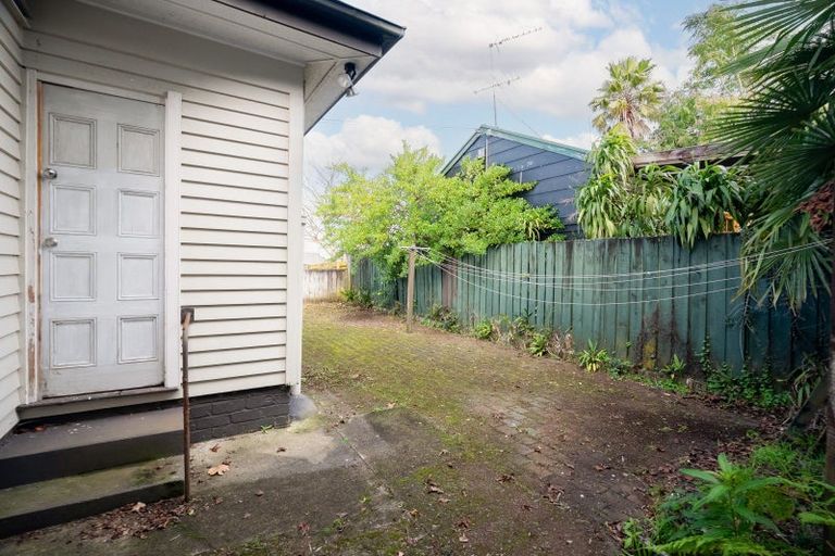 Photo of property in 1/21 Railway Street West, Papakura, 2110