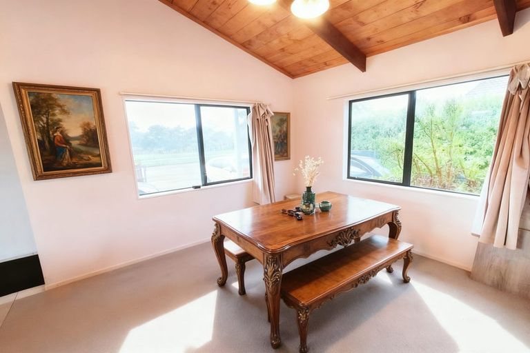 Photo of property in 62 West Fairway, Golflands, Auckland, 2013