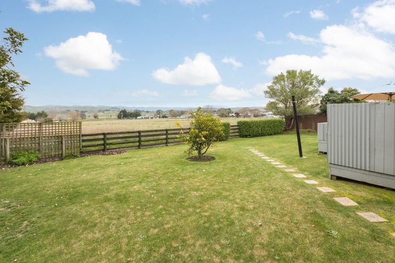 Photo of property in 15b Lake View Road, Waipukurau, 4200