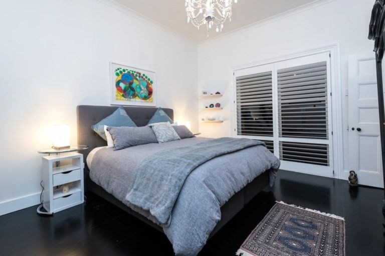 Photo of property in 100 Pukekohe East Road, Pukekohe, 2677