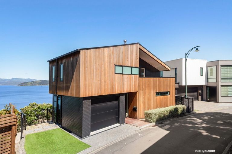Photo of property in 12 Satchell Way, Kaiwharawhara, Wellington, 6035
